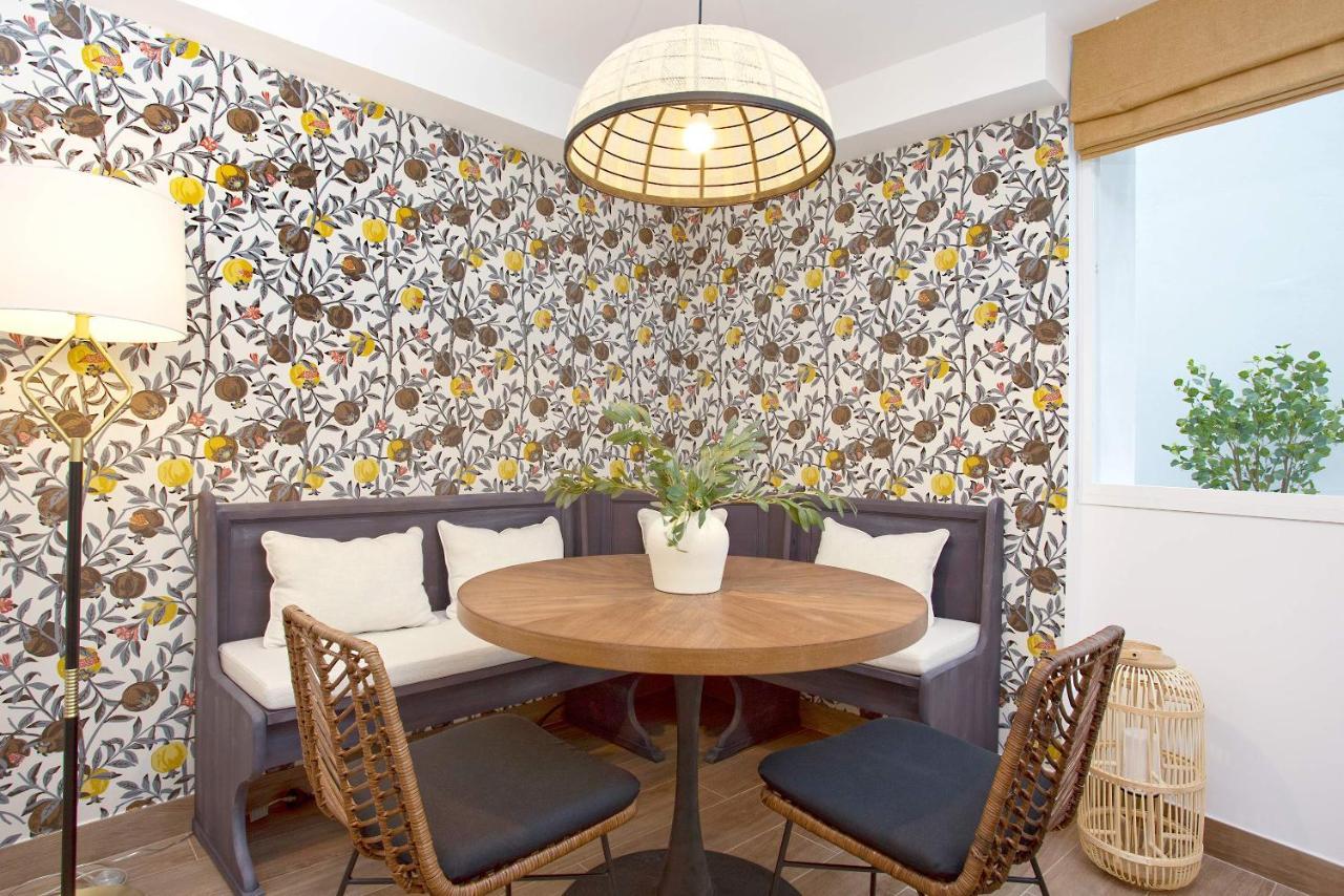 Genteel Home Pajaritos 17 Севиля Екстериор снимка