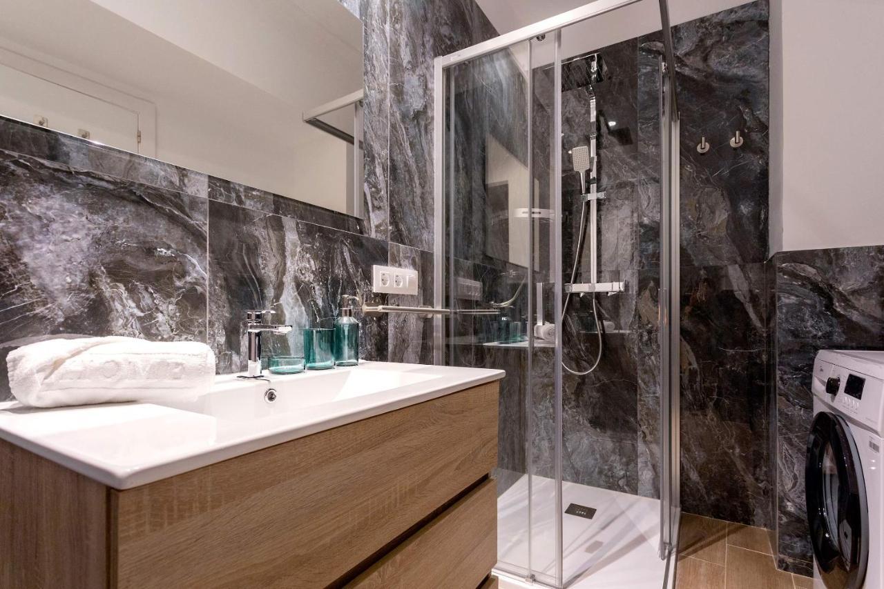 Genteel Home Pajaritos 17 Севиля Екстериор снимка