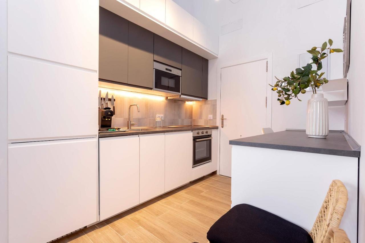 Genteel Home Pajaritos 17 Севиля Екстериор снимка