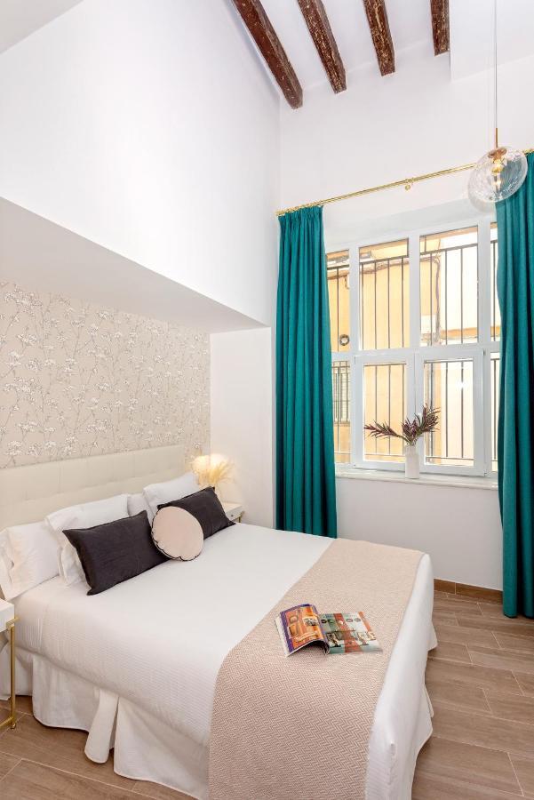 Genteel Home Pajaritos 17 Севиля Екстериор снимка