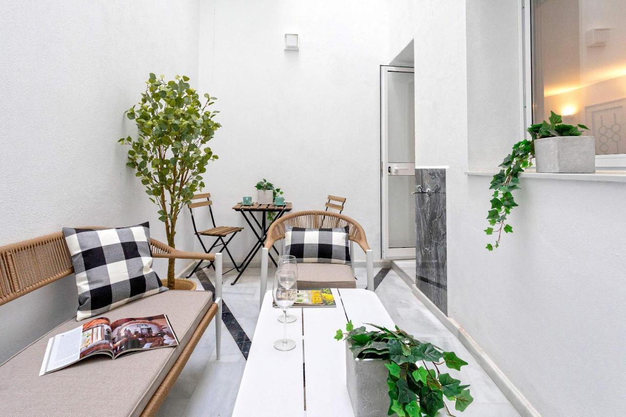 Genteel Home Pajaritos 17 Севиля Екстериор снимка